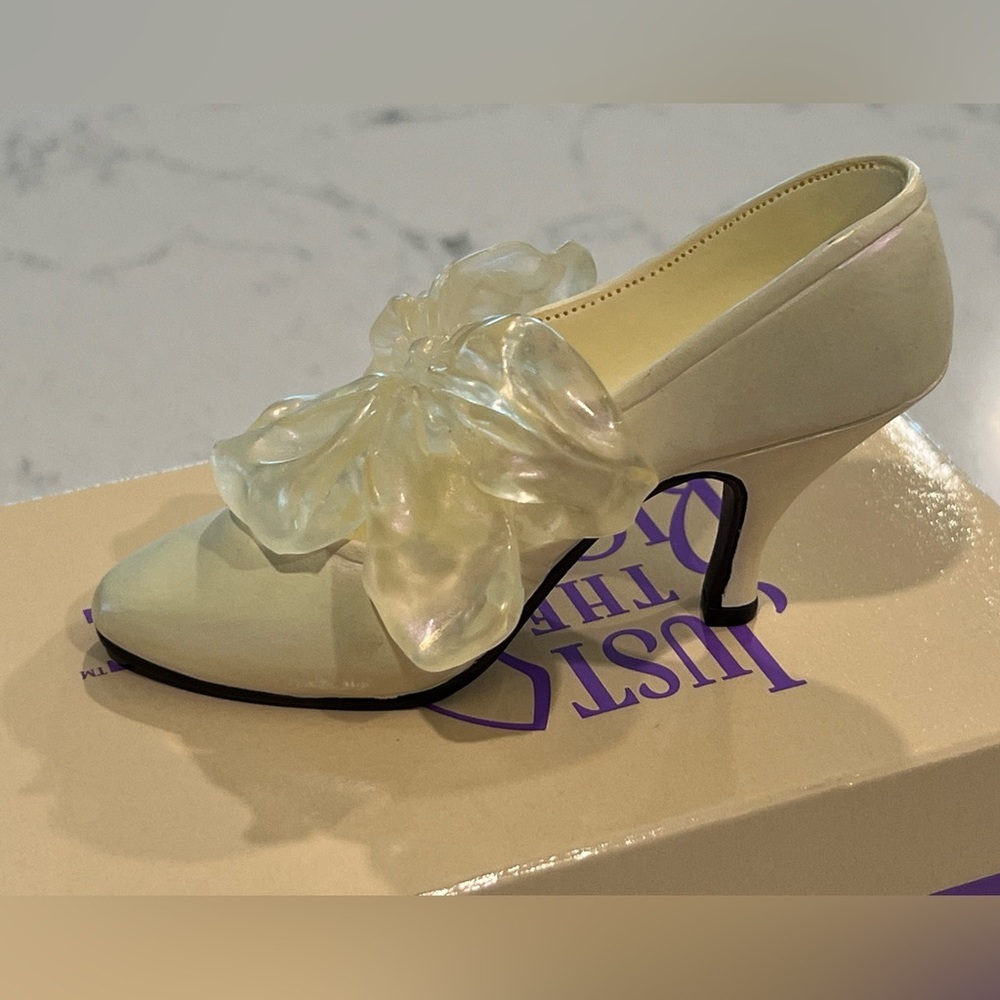 Just the Right Shoe Tying the Knot